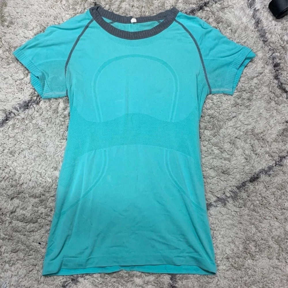 Lululemon top